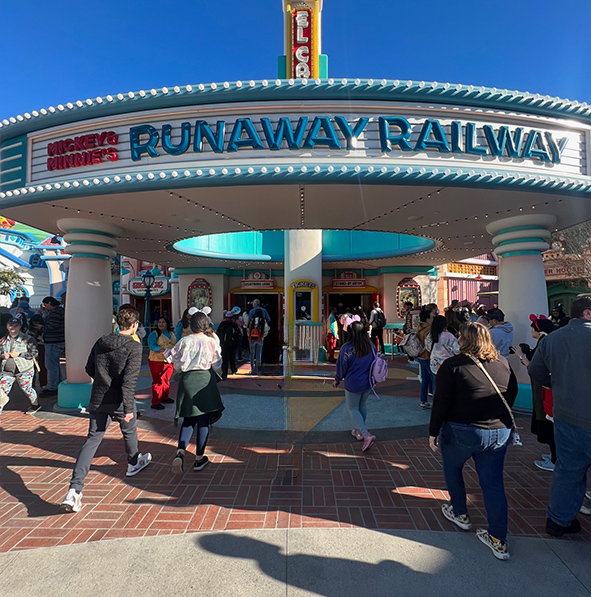 Mickey and Minnie's Runaway Railway