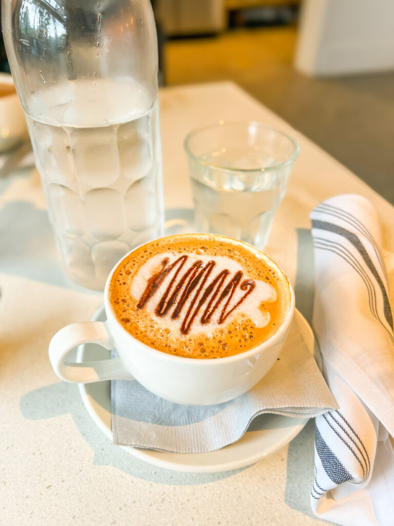 Pixar Place Hotel - Cappuccino 