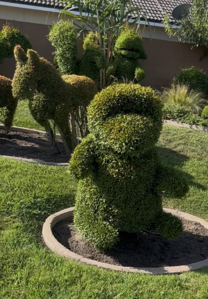 Best Western Plus Stovall’s Inn Topiary Garden