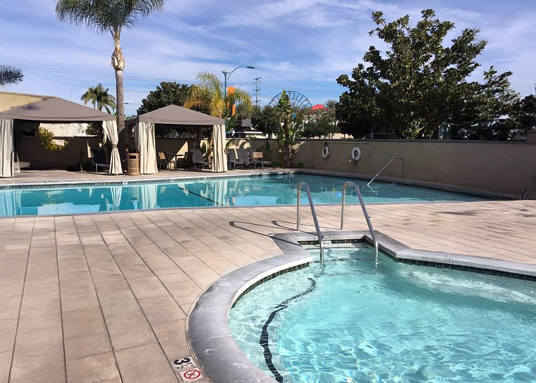 Best Western Plus Stovall’s Inn Pools