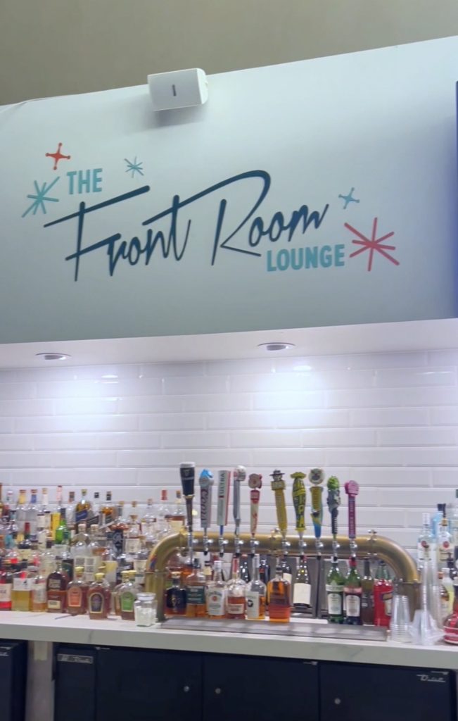 The Anaheim Hotel - The Front Room Lounce